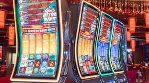 Antarmuka permainan Play'n GO di jago22 dengan dealer langsung dan meja interaktif